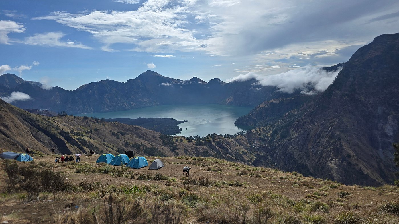 mount rinjani 2d1n trek